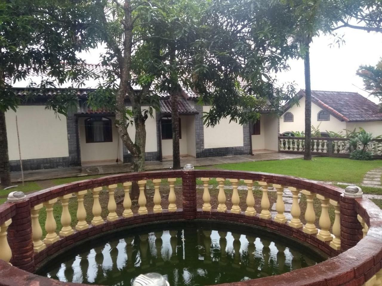 פנדו Pousada Nossa Senhora מראה חיצוני תמונה The fountain at the front of the house
