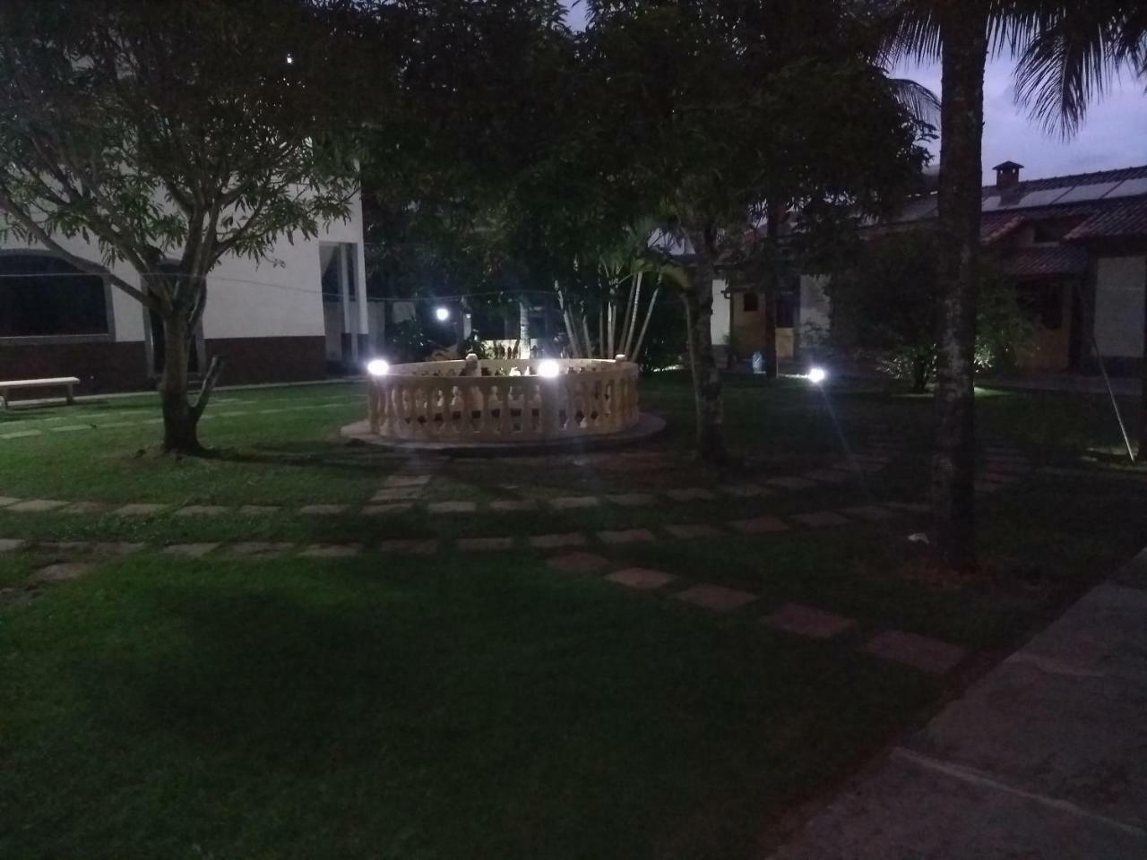 פנדו Pousada Nossa Senhora מראה חיצוני תמונה Fountain in the center of the village