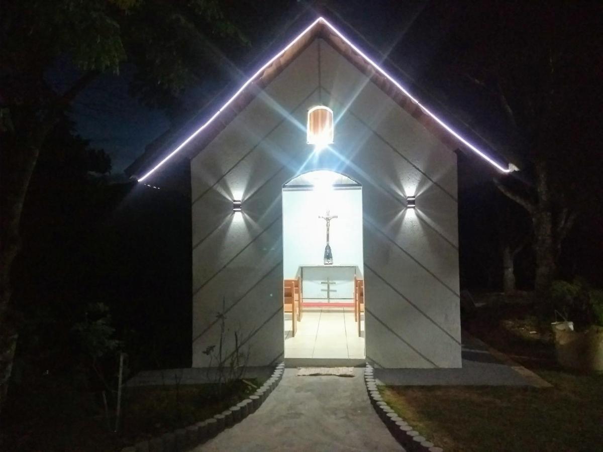 פנדו Pousada Nossa Senhora מראה חיצוני תמונה The Chapel of the Holy Cross at night